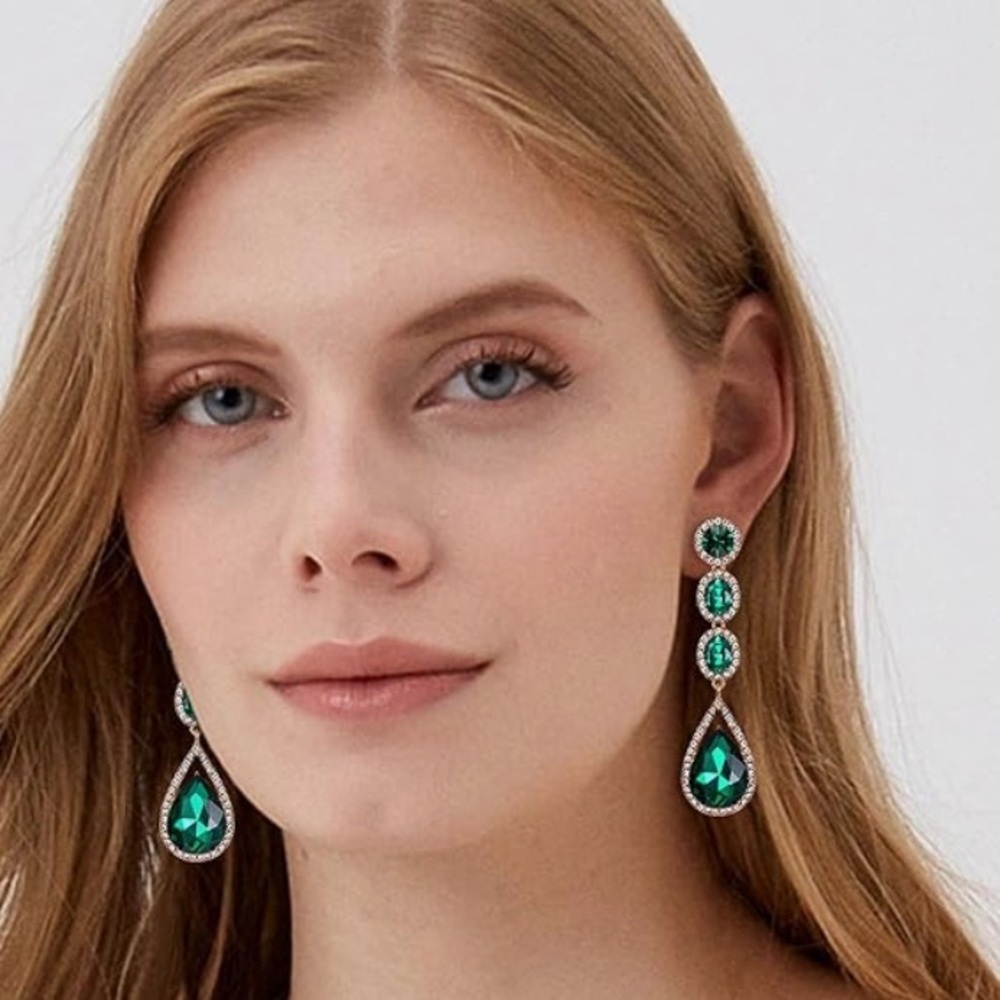 Emerald Green Crystal Earrings